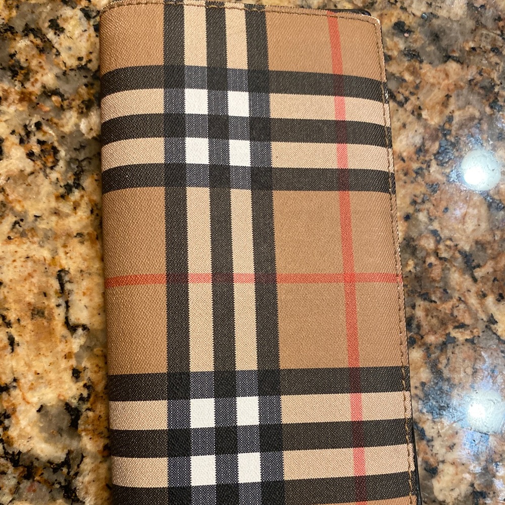 Burberry long wallet